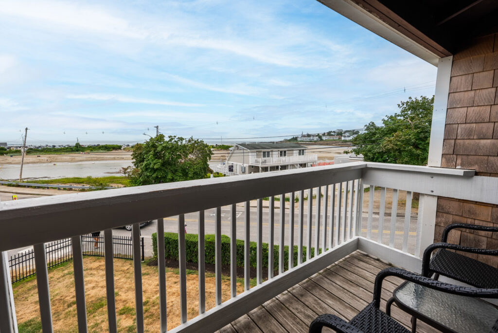 aspinquid two queen river street apartment deck view